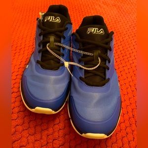 Fila men’s memory speedstride 4 athletic shoes.